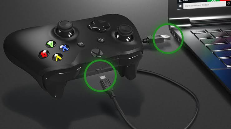 How to Connect Xbox Controller to PC- Plug the USB cable