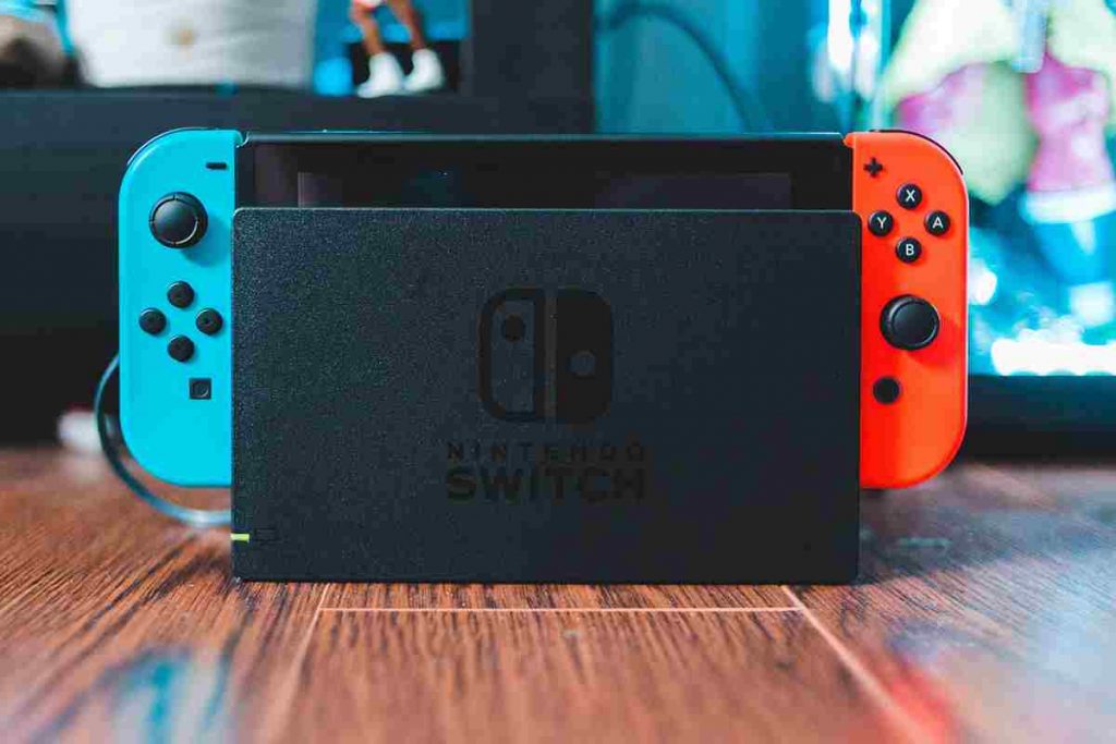 Turn on Nintendo Switch in the dock